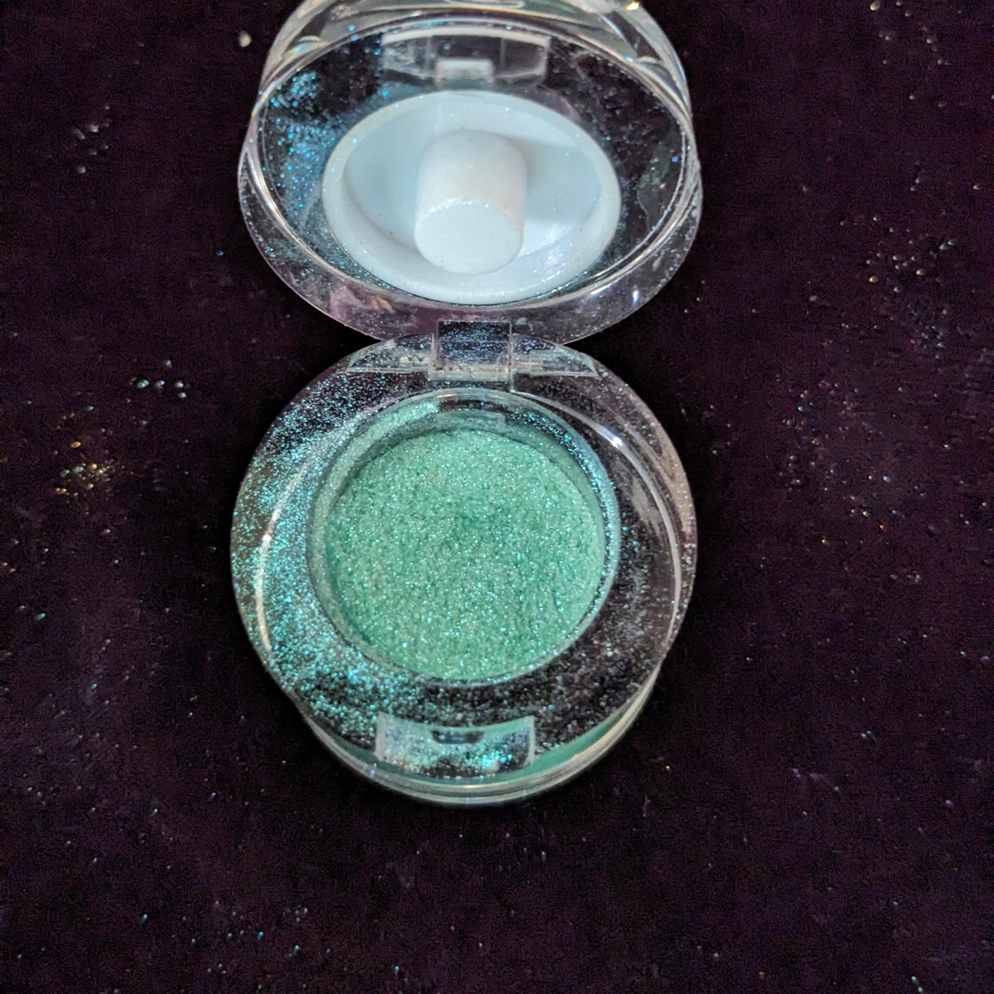 Sparkling Glitter Dust – 12 Vibrant Colors