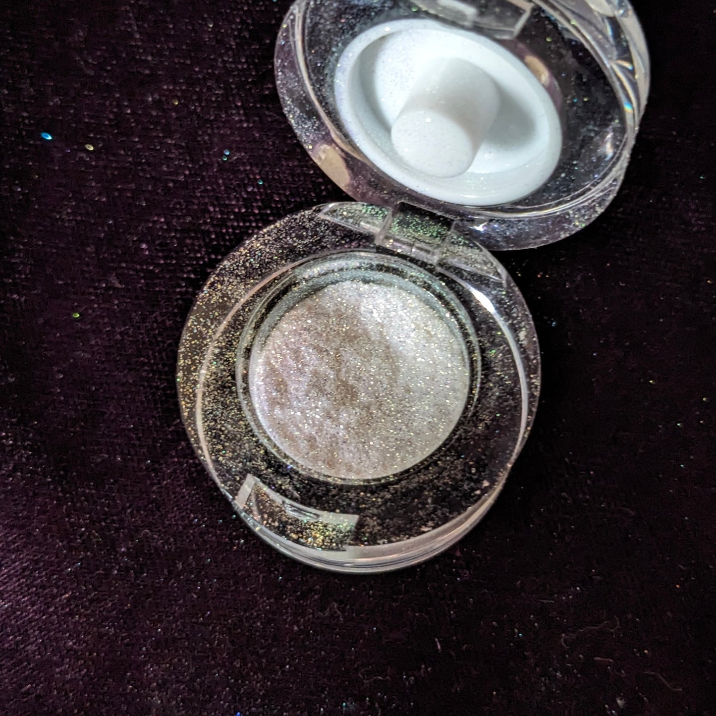 Sparkling Glitter Dust – 12 Vibrant Colors